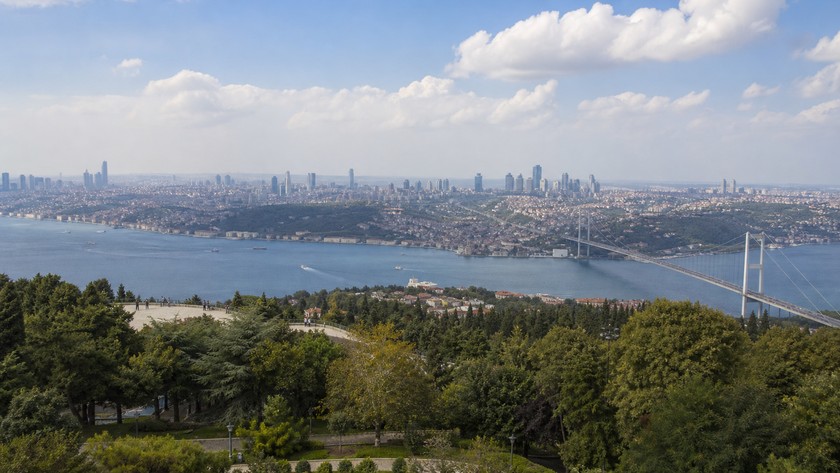 Çamlıca Tepesi