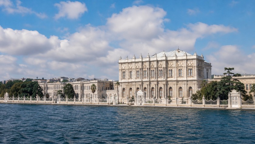Dolmabahçe Sarayı