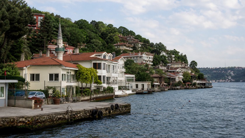 Kanlıca Sahili