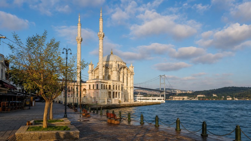 Ortaköy Meydanı