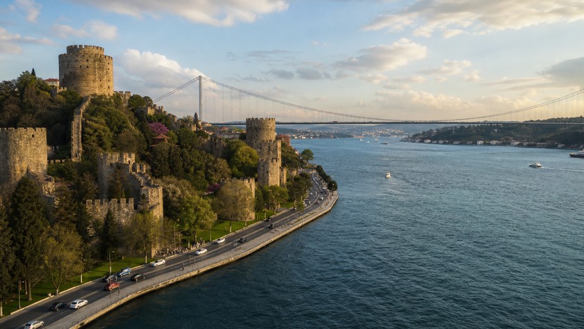 Rumeli Hisarı Boğaz manzarası