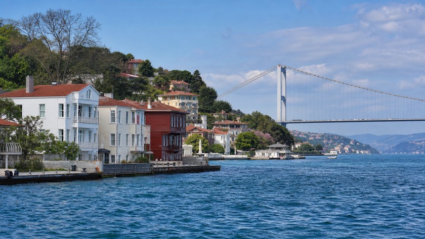 Arnavutköy Sahili Rehberi: Boğaz Yürüyüşü, Mahalle Dokusu ve Beşiktaş Rotası