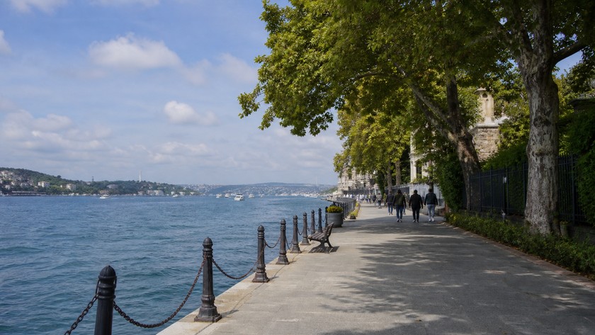 Bebek Sahili yürüyüşü