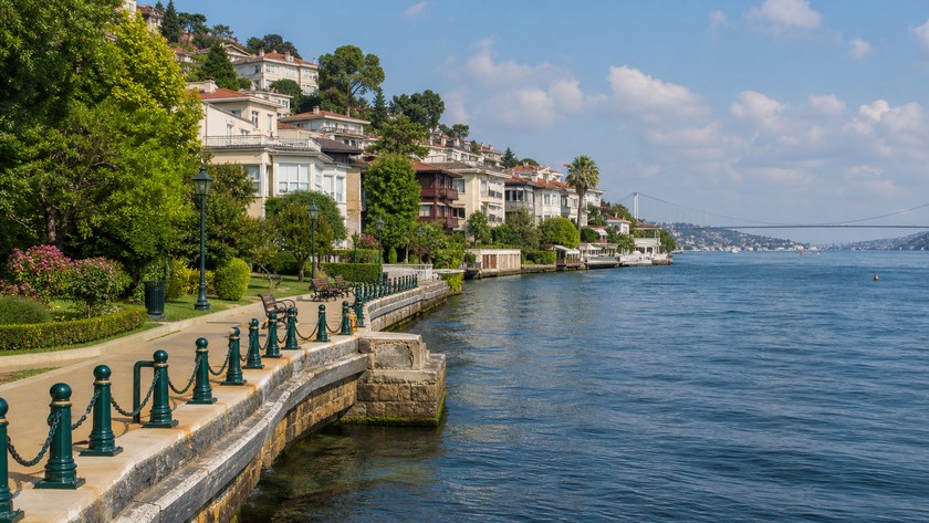 Bebek Sahili Rehberi: Boğaz Yürüyüşü, Park ve Beşiktaş Rotası