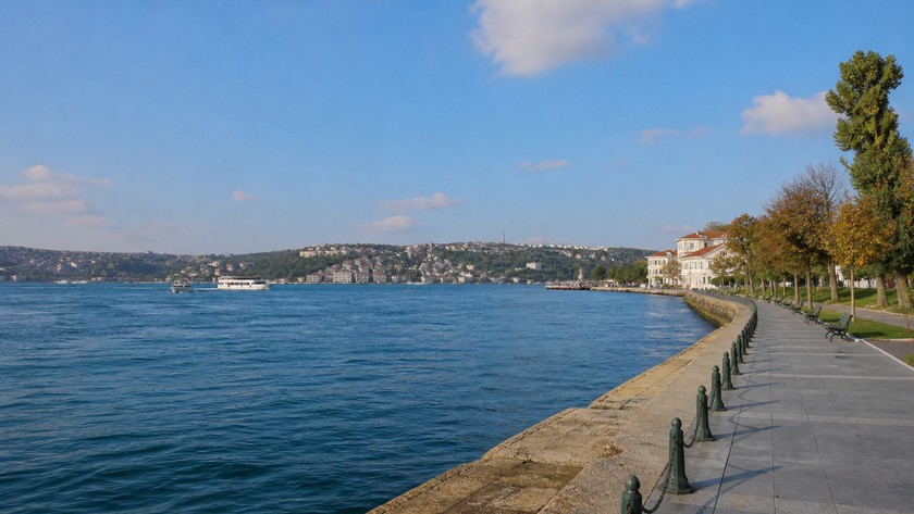 İstinye Koyu sahili