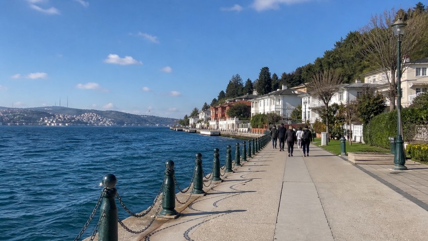 Kanlıca Sahili