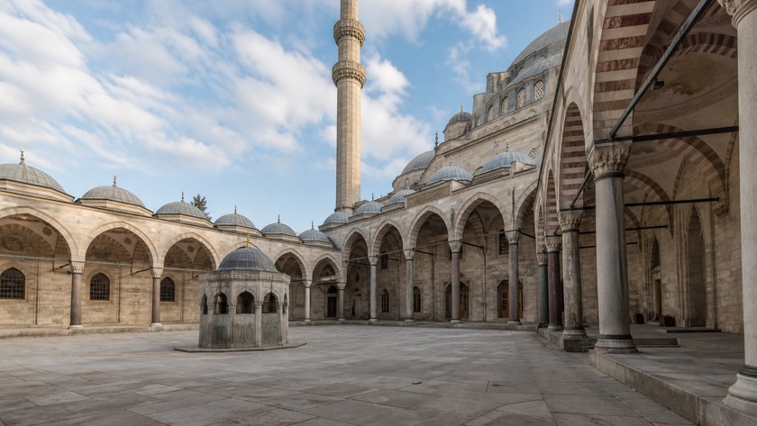 Süleymaniye Camii avlusu