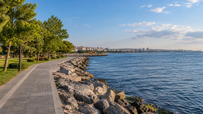 Avcılar Sahil kıyı manzarası
