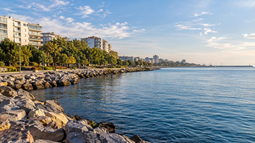 Ataköy Sahili Gezilecek Yerler: Marina, Parklar ve Marmara Rotası
