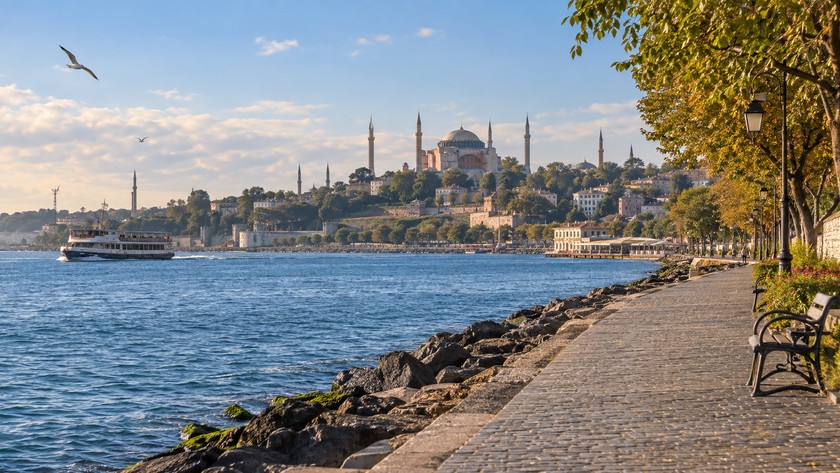 Cankurtaran Sahili Rehberi: Tarihi Yarımada'da Deniz ve Şehir Rotası