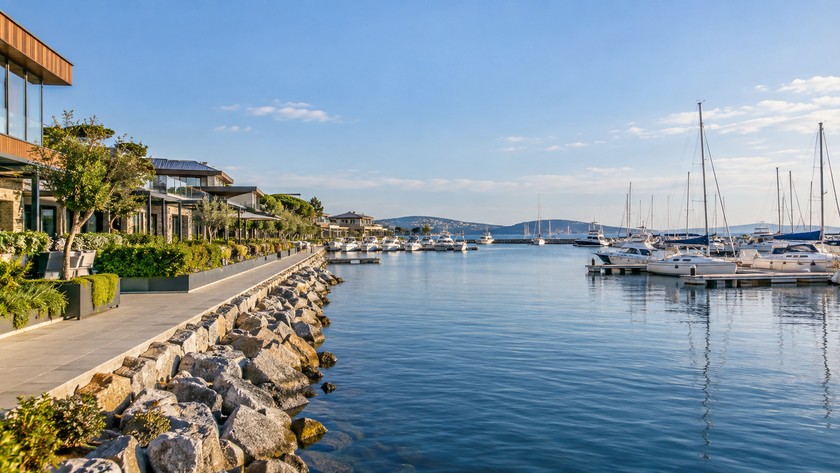 Tuzla Mercan Sahili Gezilecek Yerler: Kıyı, Marina ve Şehir Rotası
