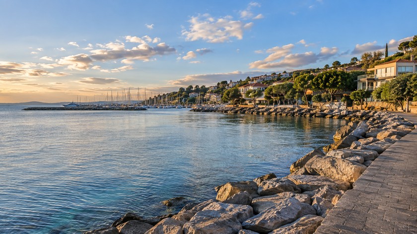 Tuzla Mercan Sahili Gezilecek Yerler: Kıyı, Marina ve Şehir Rotası