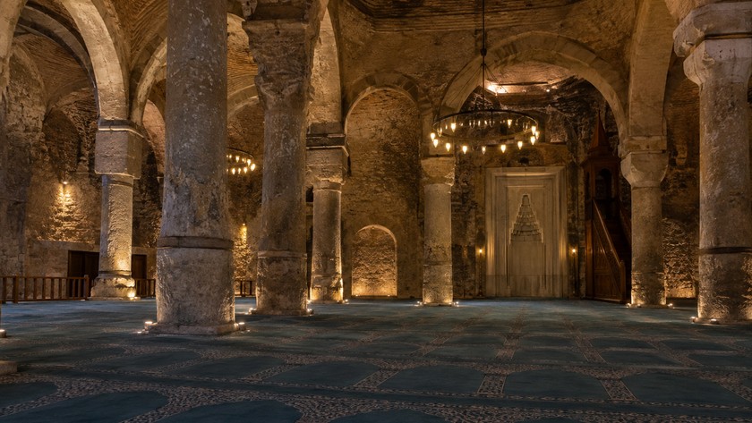 Yeraltı iç mekân
