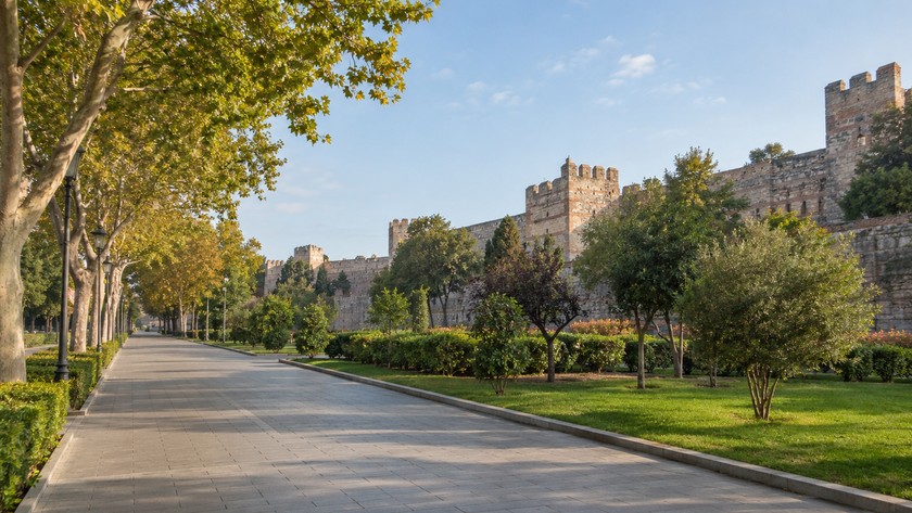 Topkapı parkı ve açık alan